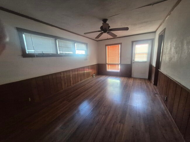 Building Photo - 2327 Polk St