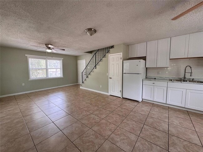 Building Photo - 538 Orange St