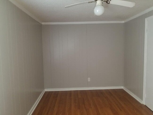 Building Photo - 7686 US-13