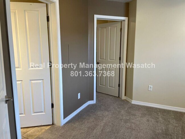 Building Photo - 380 N 500 W