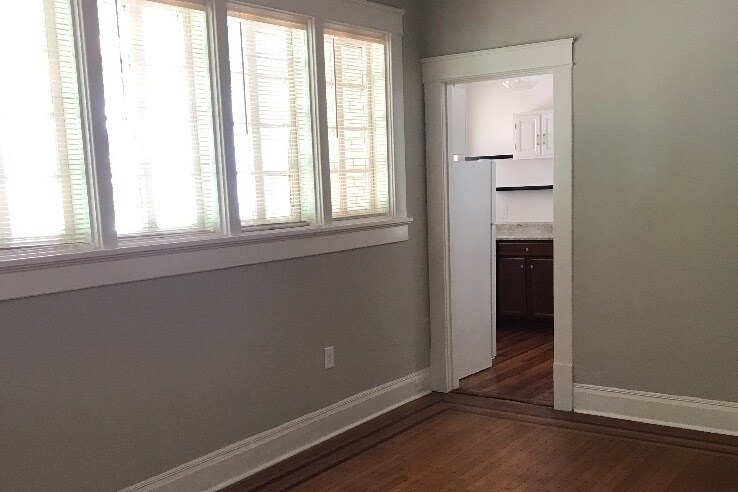 Building Photo - 2432 Vineville Ave