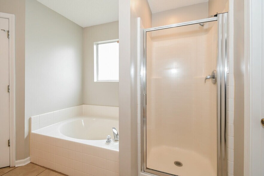 Building Photo - 13558 Ashford Wood Ct W