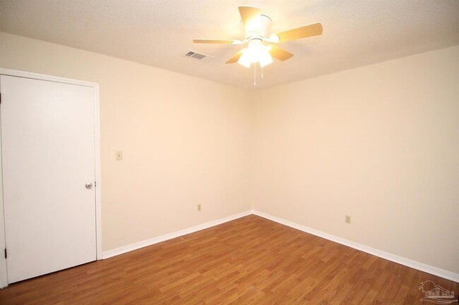 Building Photo - 8113 Stonebrook Dr