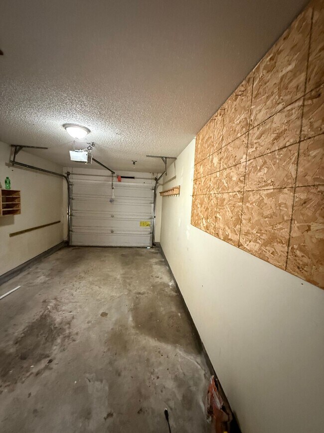 Building Photo - 1718 Bennetts End