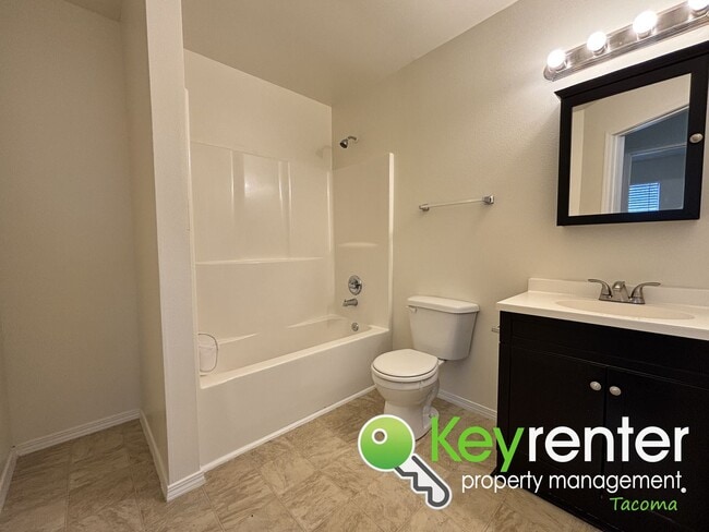 Building Photo - Modern 3 Bedroom 2.5 Bathroom Tacoma Duplex Near Shopping, Parks and Freeways