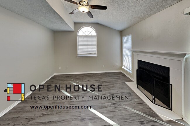 Building Photo - 2324 Weyborn Dr Arlington