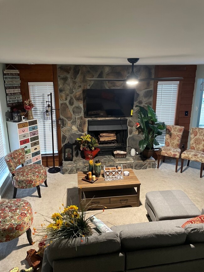 Building Photo - 4726 Hollis Rd