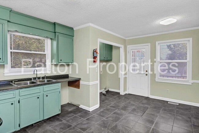 Building Photo - West Columbia Home- Hamlet South Commuity