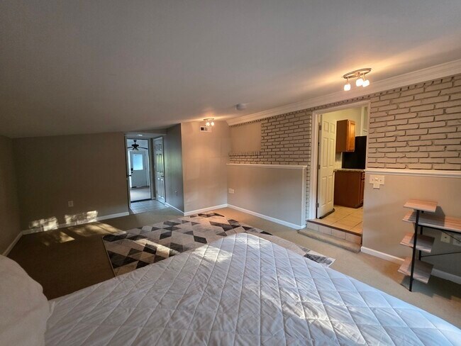 Building Photo - 3659 Ashwood Dr SE