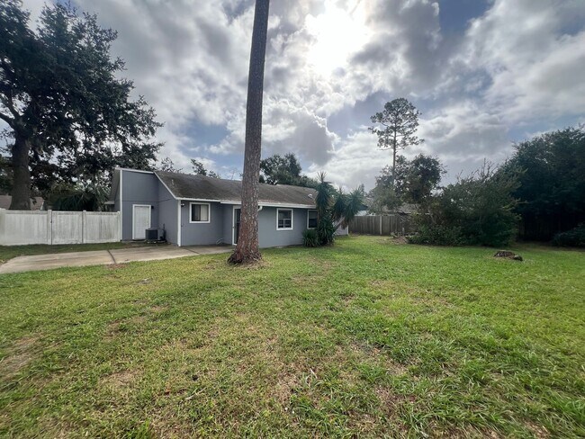 Building Photo - Port Orange 3 bed & 2 bath home