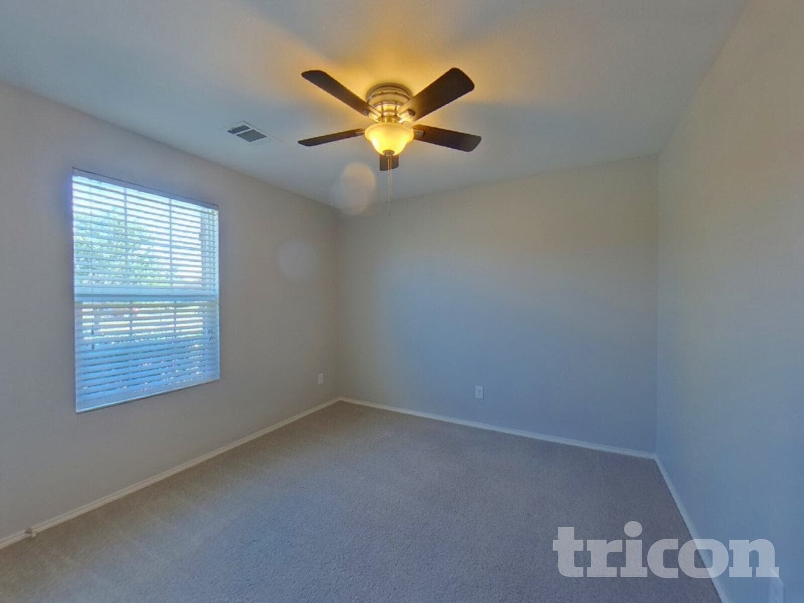 Building Photo - 9921 Amosite Dr