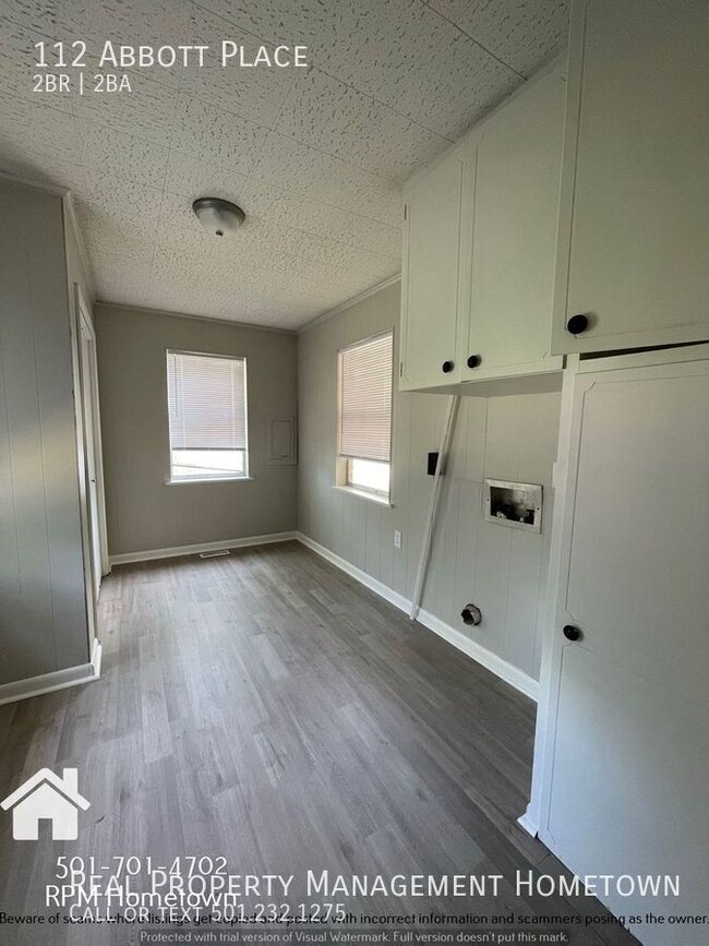 Building Photo - BEAUTIFUL 2 Bedroom home in HSSD - MOVE IN...