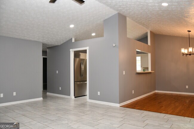 Building Photo - 5932 Homestead Cir