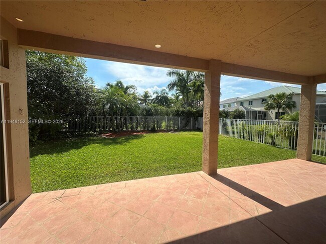 Building Photo - 4192 Laurel Ridge Cir