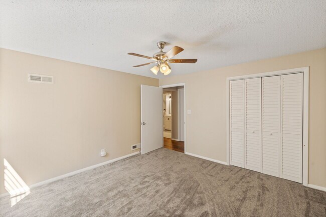 Building Photo - 2353 Lexington Village Ln