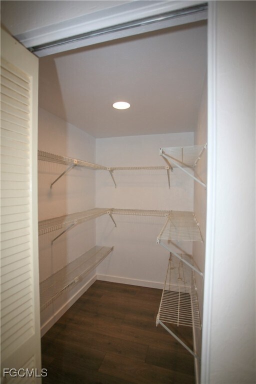 Building Photo - 1525 Covington Cir E