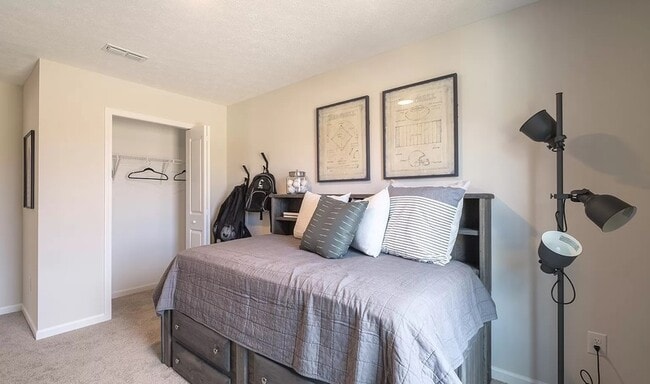 Building Photo - 3441 Alder Ave