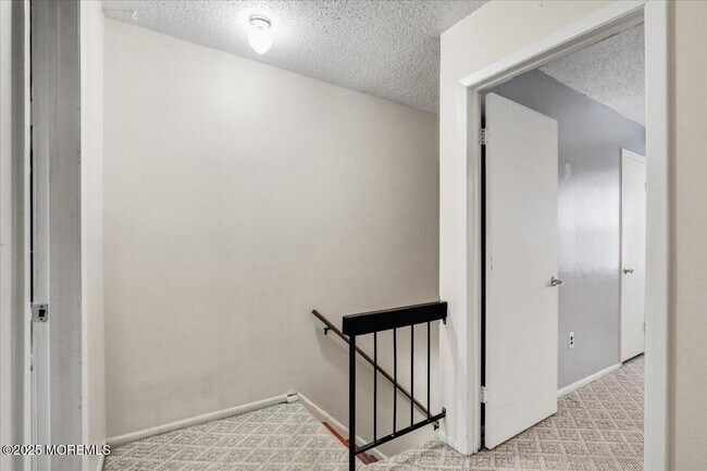 Building Photo - 604 Ezara Ct