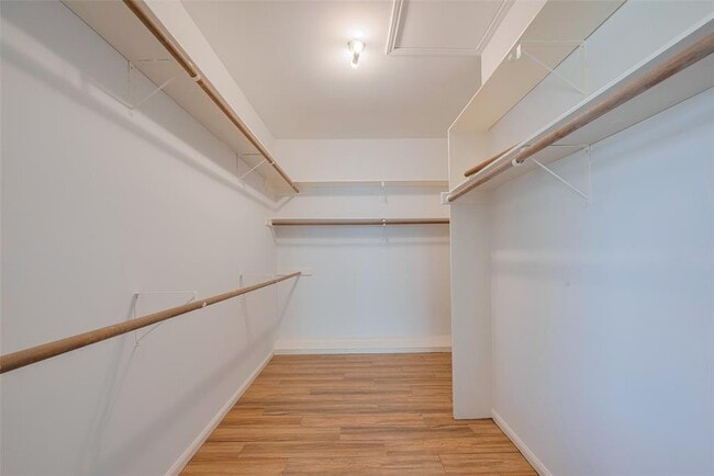 Building Photo - 12922 Ashford Chase Dr