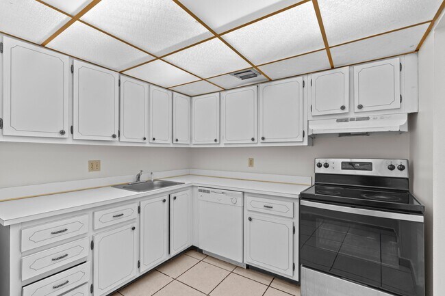 Building Photo - 500 Executive Center Dr