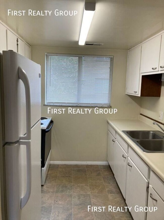 Building Photo - 737 Wilmington Ave