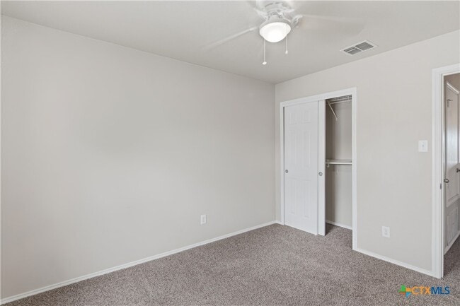 Building Photo - 25513 Gold Yarrow