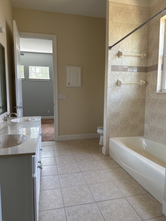 Building Photo - SOUTH TAMPA CUSTOM HOME