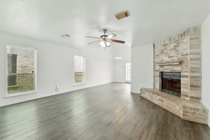 Building Photo - 2079 Country Village Blvd