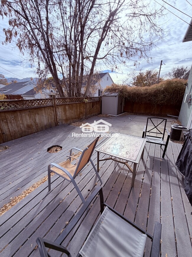 Building Photo - 2555 S 400 E