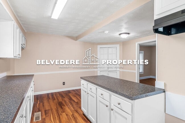 Building Photo - 2 bd house near HPU
