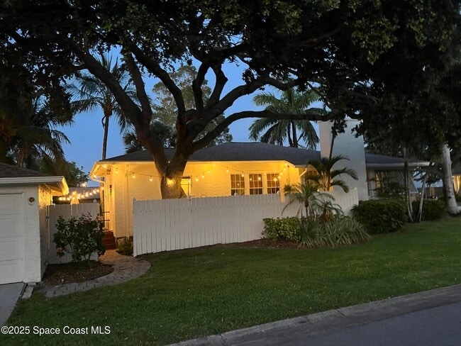 Building Photo - 346 3rd Ave