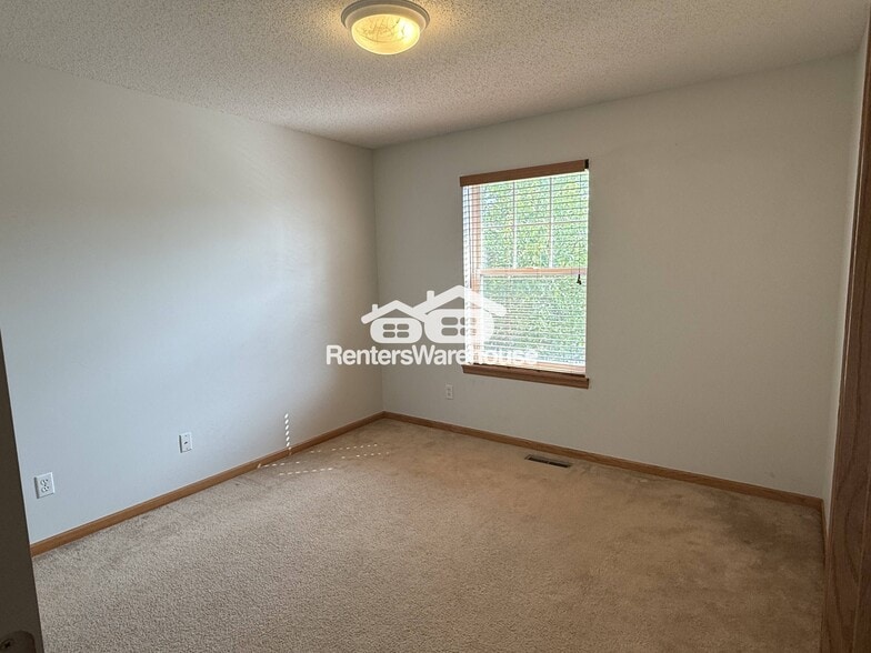 Building Photo - 17058 Embers Ave