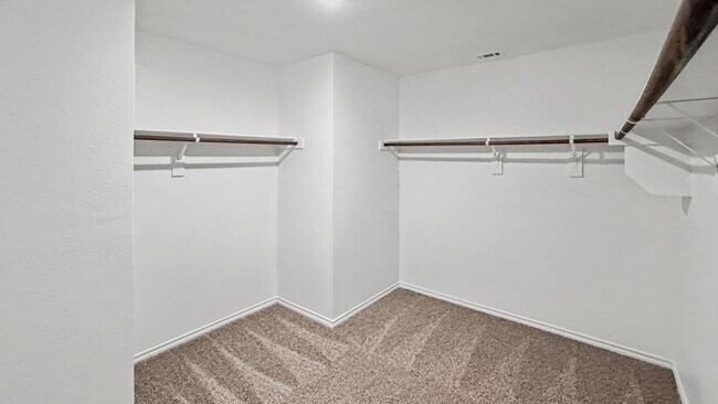 Building Photo - 3405 Tomahawk Dr