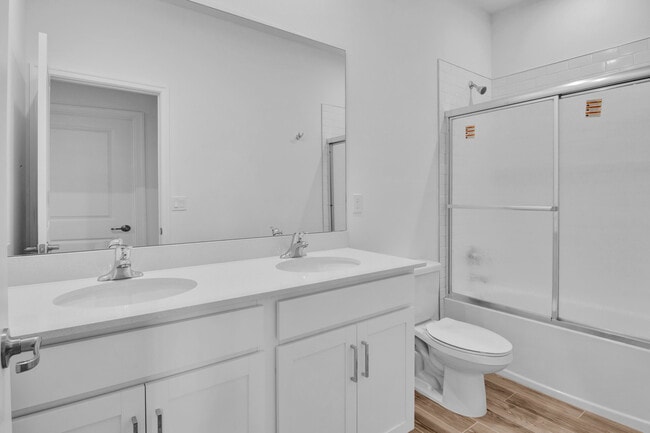 Building Photo - 14075 SW Thorens Dr