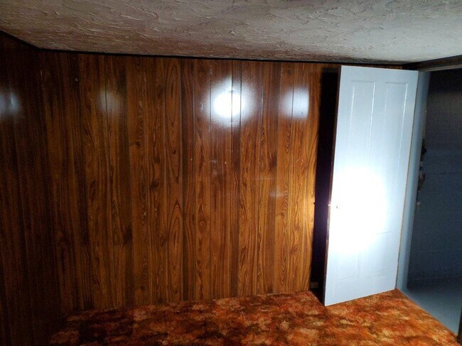 Building Photo - 296 S 100 E