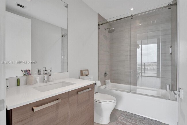 Building Photo - 5000 Island Estates Dr