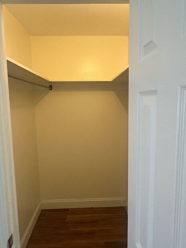 Building Photo - 3008 5th St