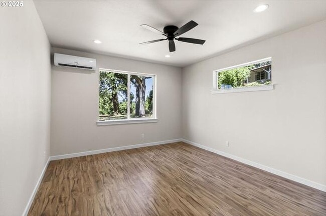 Building Photo - 85152 Winding Way