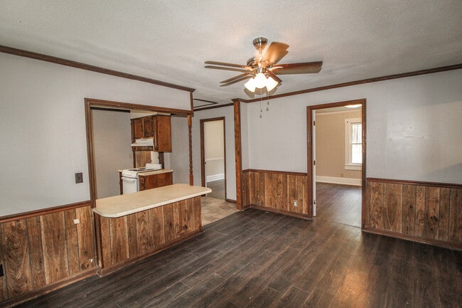 Building Photo - 6228 Rocky Ford Rd