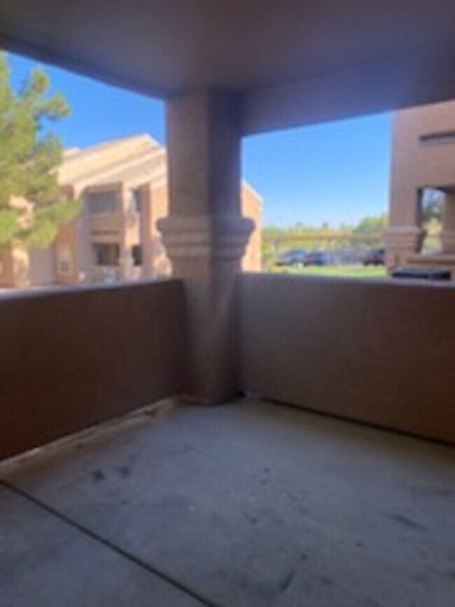 Building Photo - 1 Bedroom Condo located at Bella Club