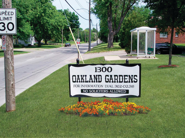 Building Photo - The Gardens