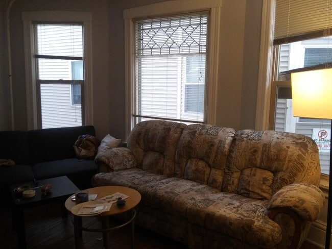 Building Photo - 430 W Wilson St