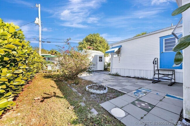 Building Photo - 14556 Glenview Dr