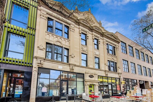 Primary Photo - 1728 W. Division