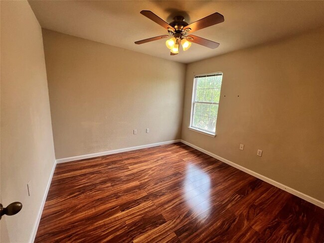 Building Photo - 10924 Reliance Creek Dr
