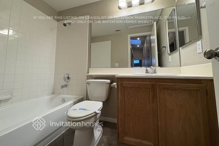 Building Photo - 809 Windhook St