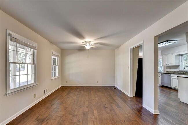 Building Photo - 478 Dorsey Cir SW