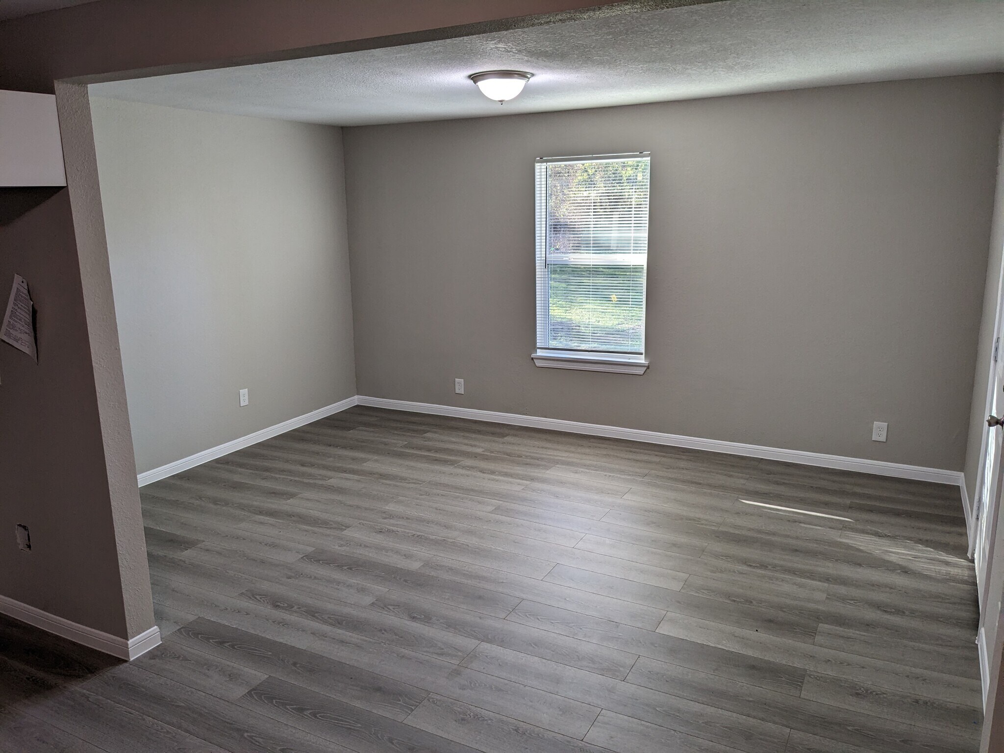 Family Room - 514 Corydon Dr