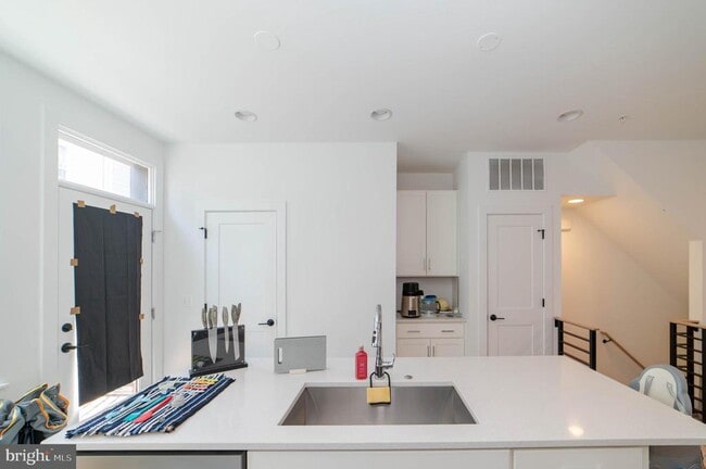 Building Photo - 7306 Blade Dr
