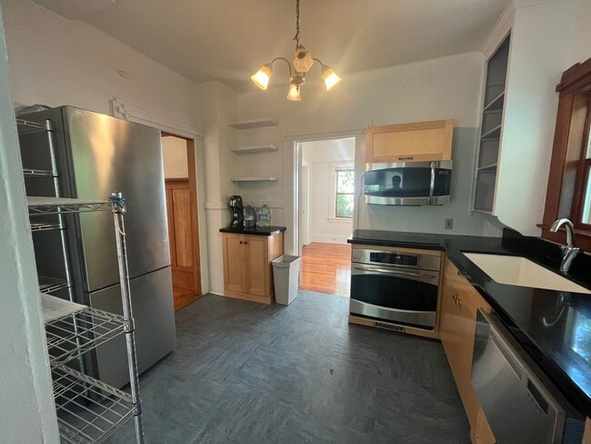 Building Photo - Beautiful 2bed 1bath home in Downtown Sacramento